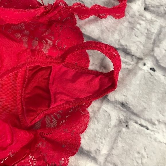 $50 if bundled Victoria’s Secret Lace Garter Thong Skirt Deadstock Small‎ Red - Picture 6 of 10